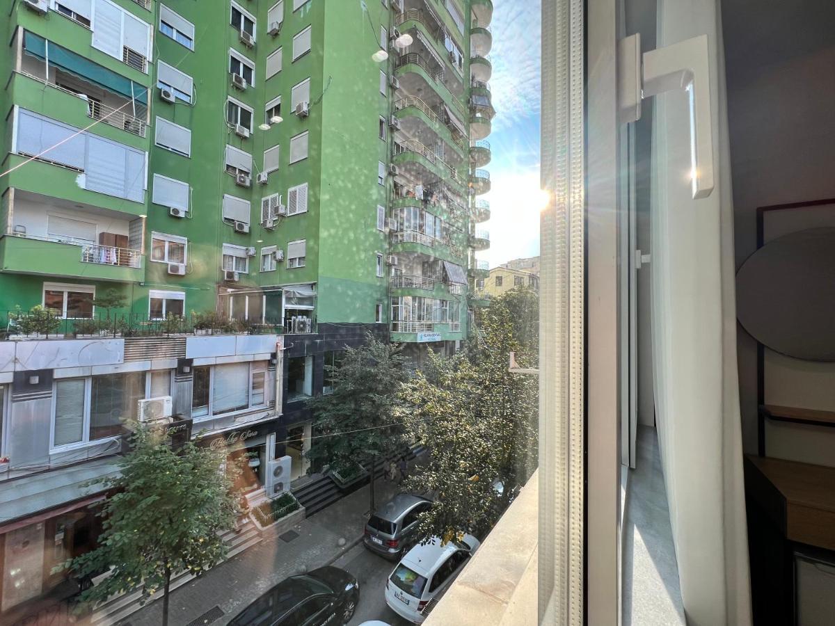 Enzo Rooms & Apartment Blloku ติรานา ภายนอก รูปภาพ