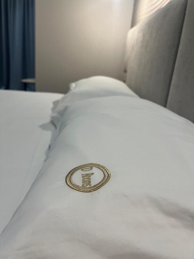 Enzo Rooms & Apartment Blloku ติรานา ภายนอก รูปภาพ