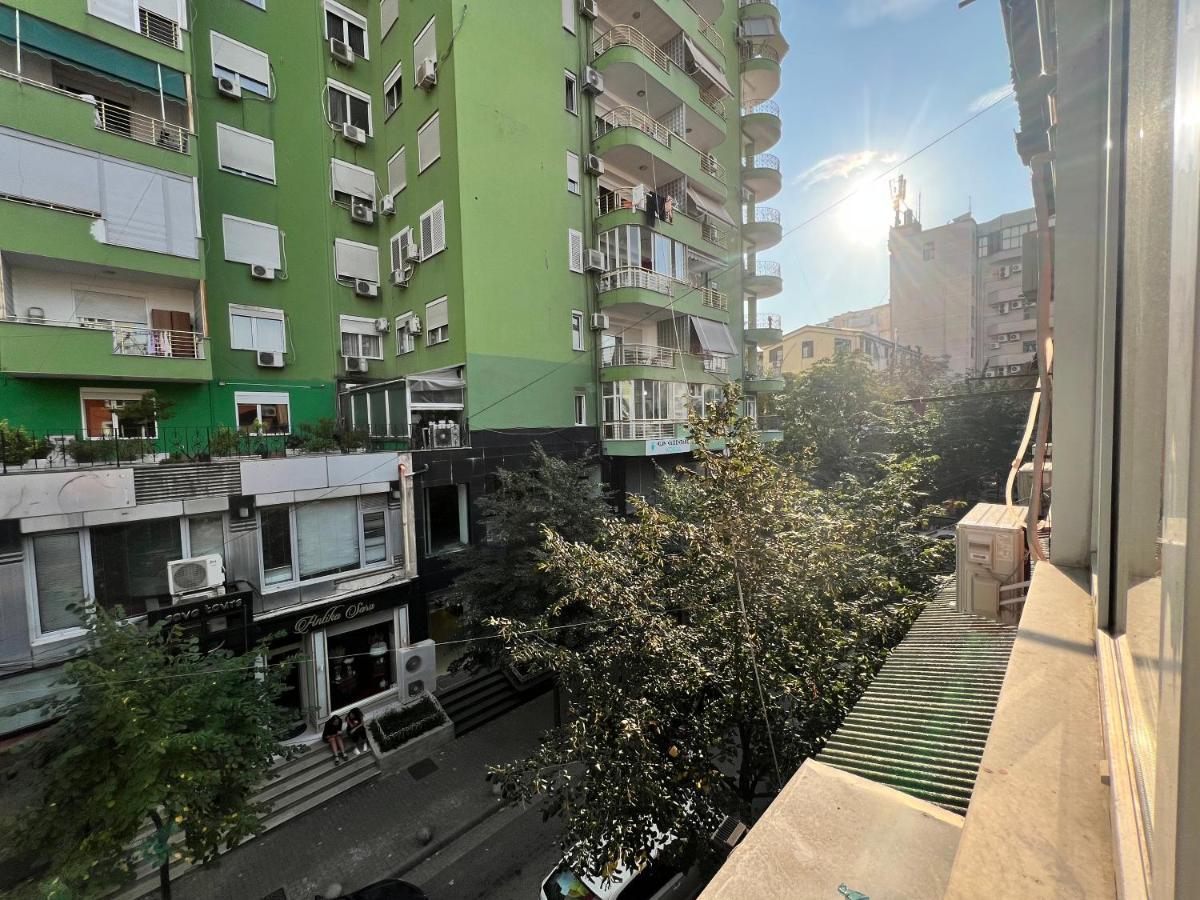 Enzo Rooms & Apartment Blloku ติรานา ภายนอก รูปภาพ
